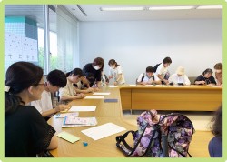 「点字体験」書くコーナー